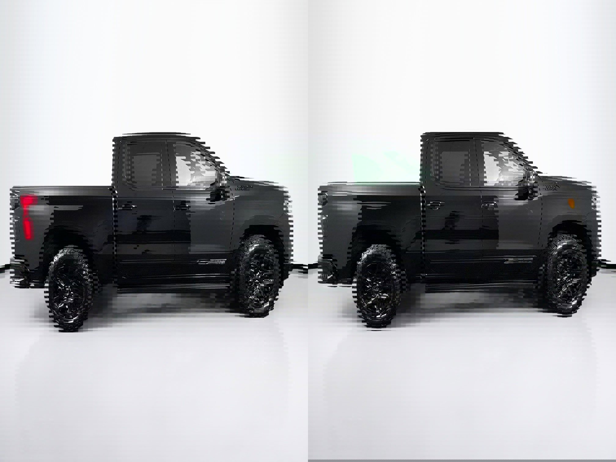 Used 2025 Chevrolet Silverado 1500 High Country w/ Midnight Edition image 12