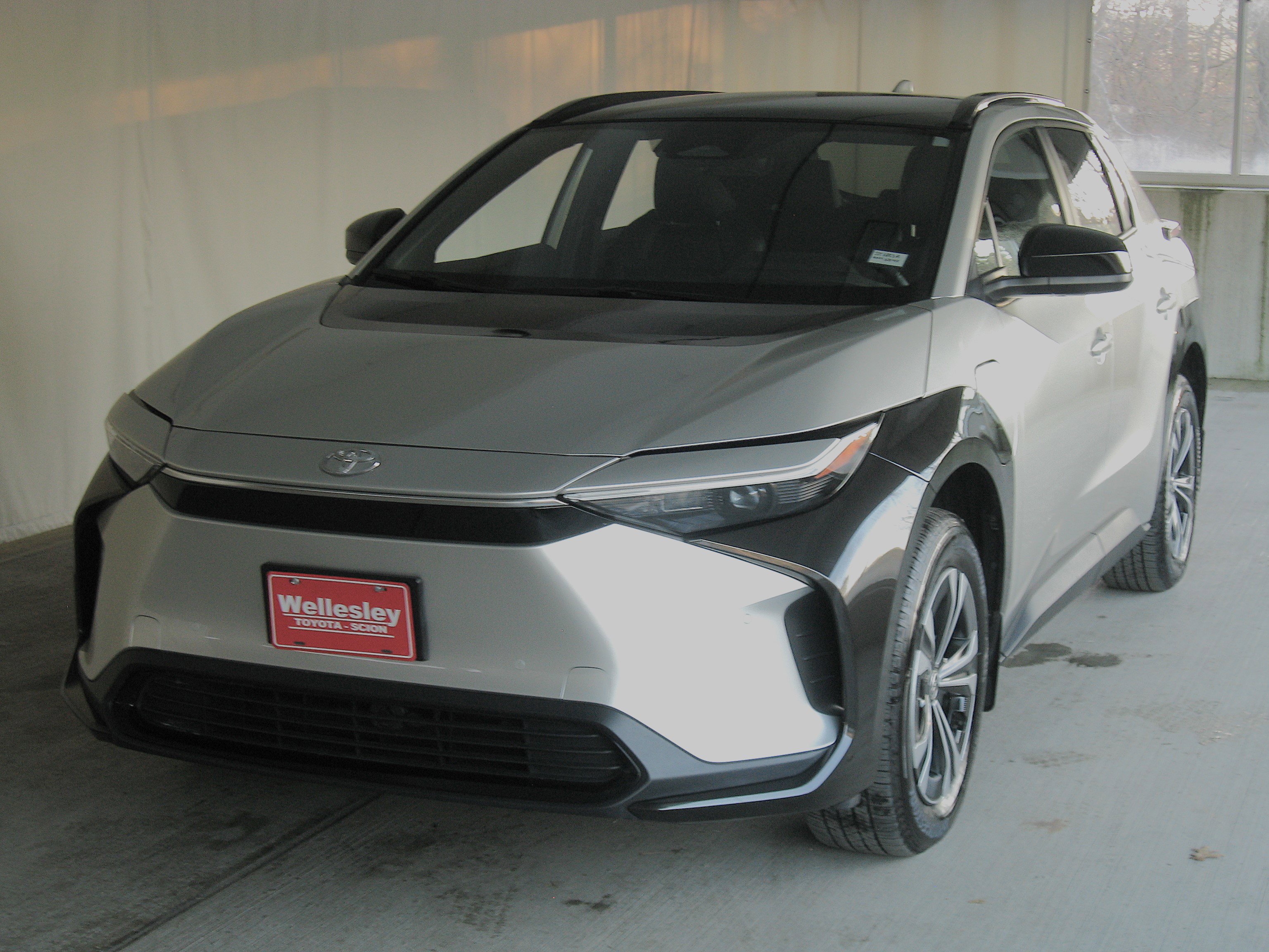 Used 2024 Toyota bZ4X AWD image 24