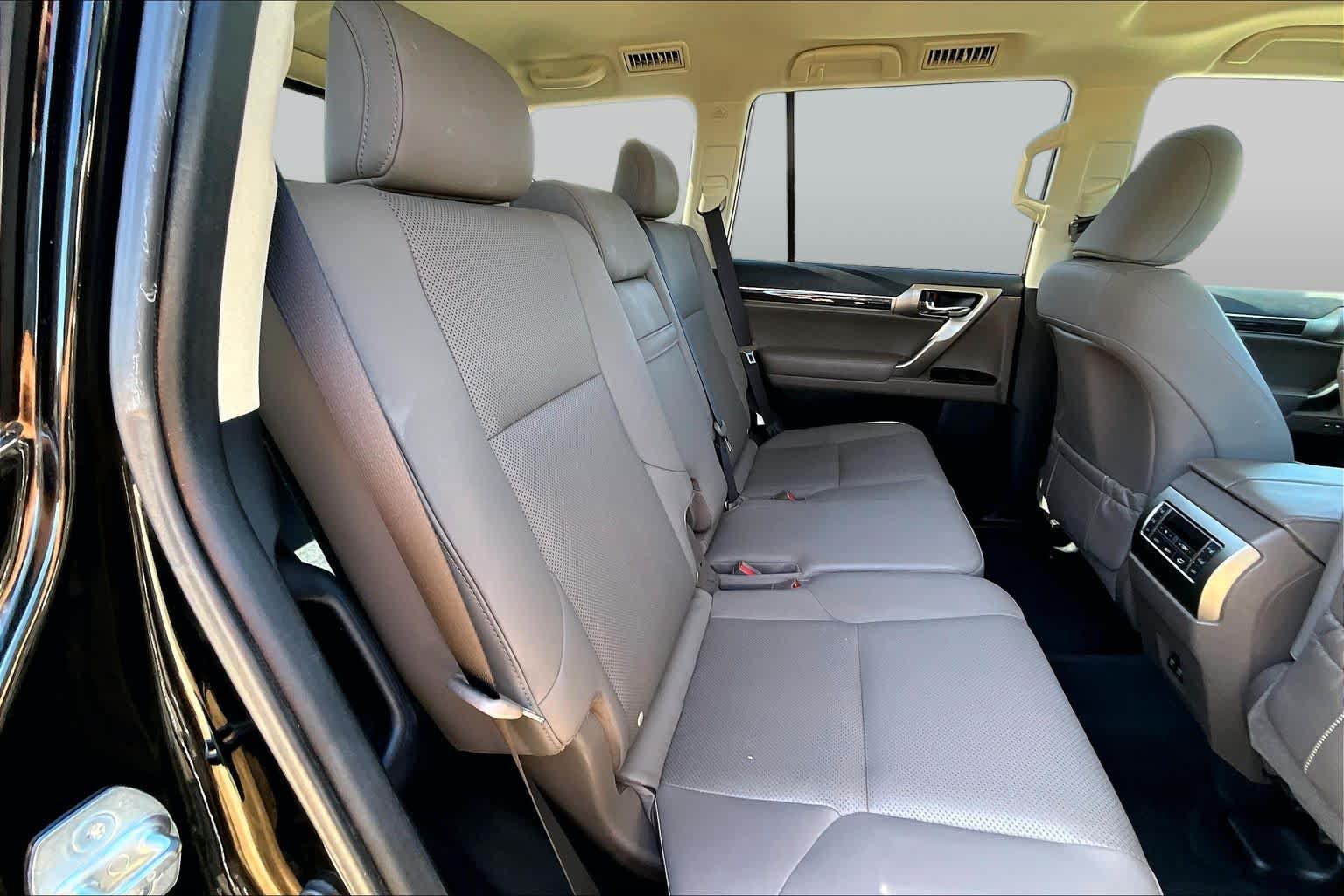 Used 2020 Lexus GX 460 Premium w/ Premium Package AWD/4WD image 20