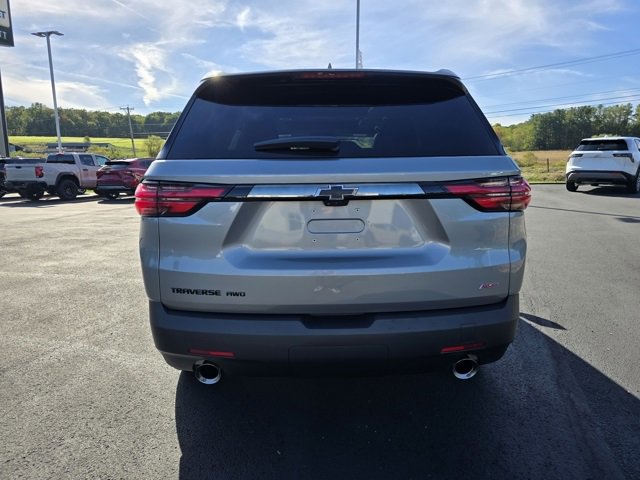 Used 2023 Chevrolet Traverse RS w/ LPO, Floor Liner Package image 3