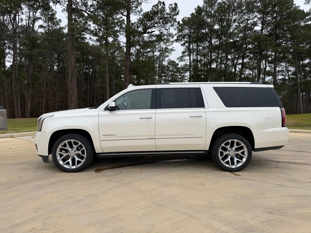 Used 2015 GMC Yukon XL Denali w/ Premium Package image 2