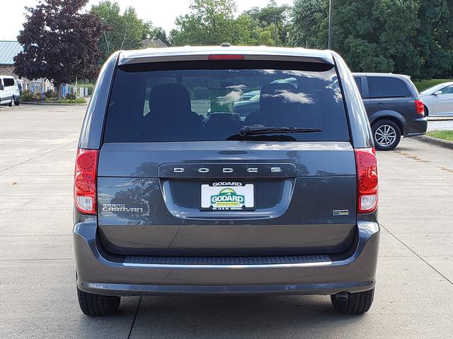 Used 2016 Dodge Grand Caravan SE FWD image 4