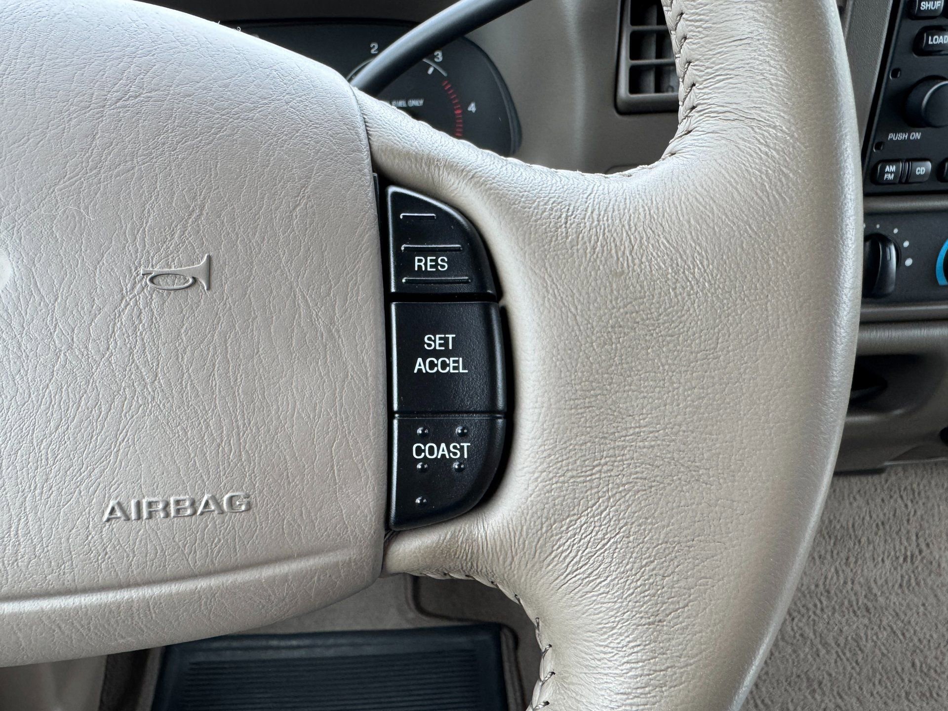 Used 2001 Ford F350 Lariat image 79