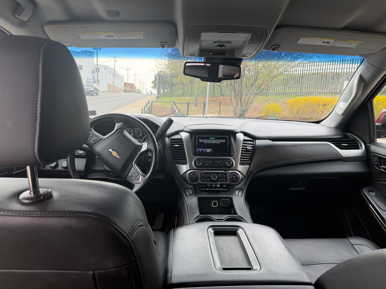 Used 2016 Chevrolet Suburban LT image 5