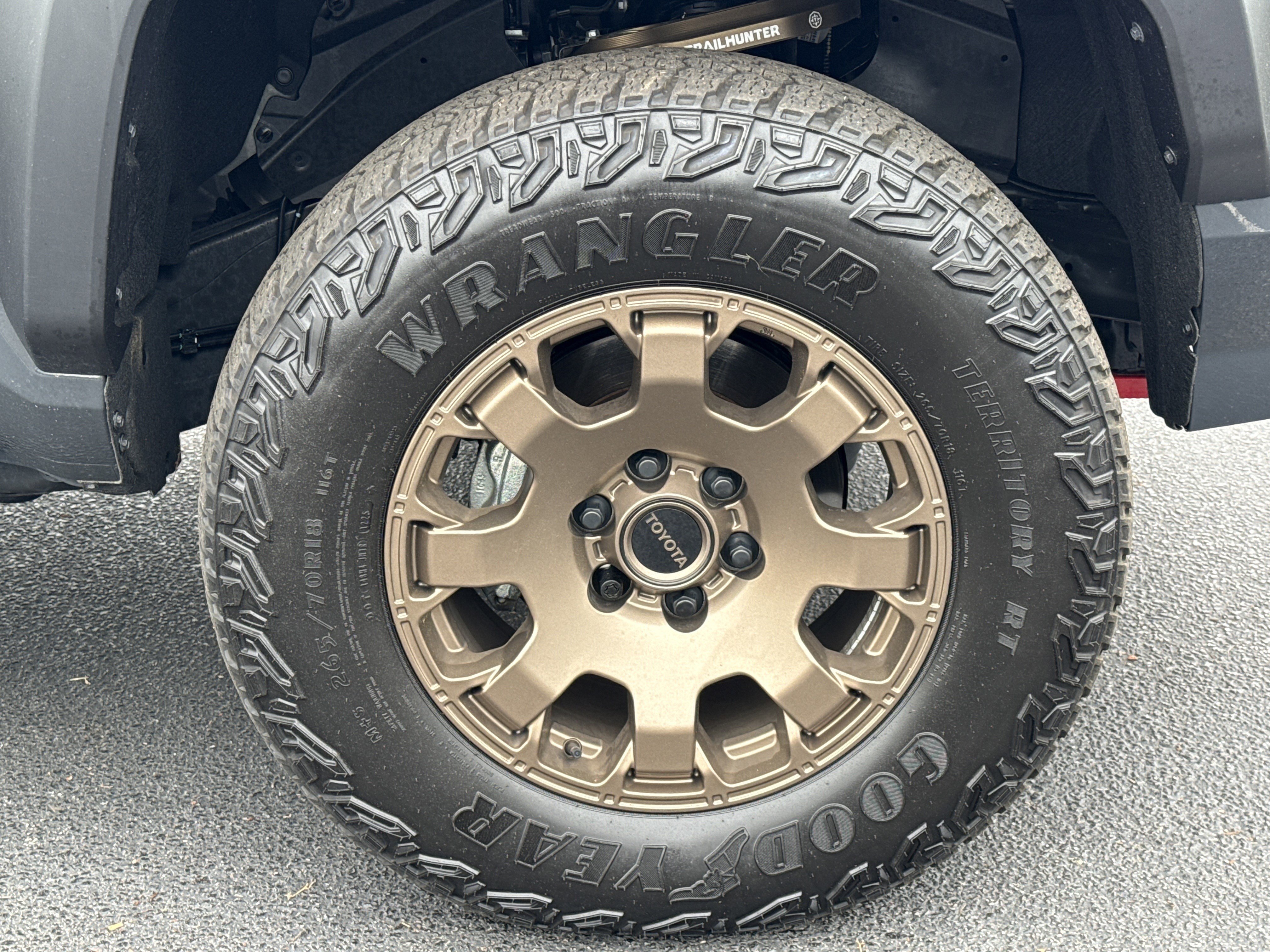 Used 2025 Toyota Tacoma 4x4 Double Cab Hybrid image 13