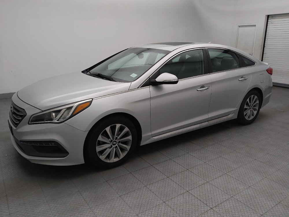 Used 2016 Hyundai Sonata Sport w/ Option Group 1V FWD image 2