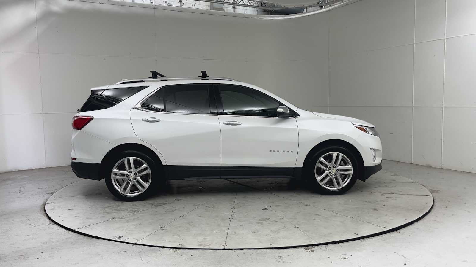 Used 2018 Chevrolet Equinox Premier FWD image 8