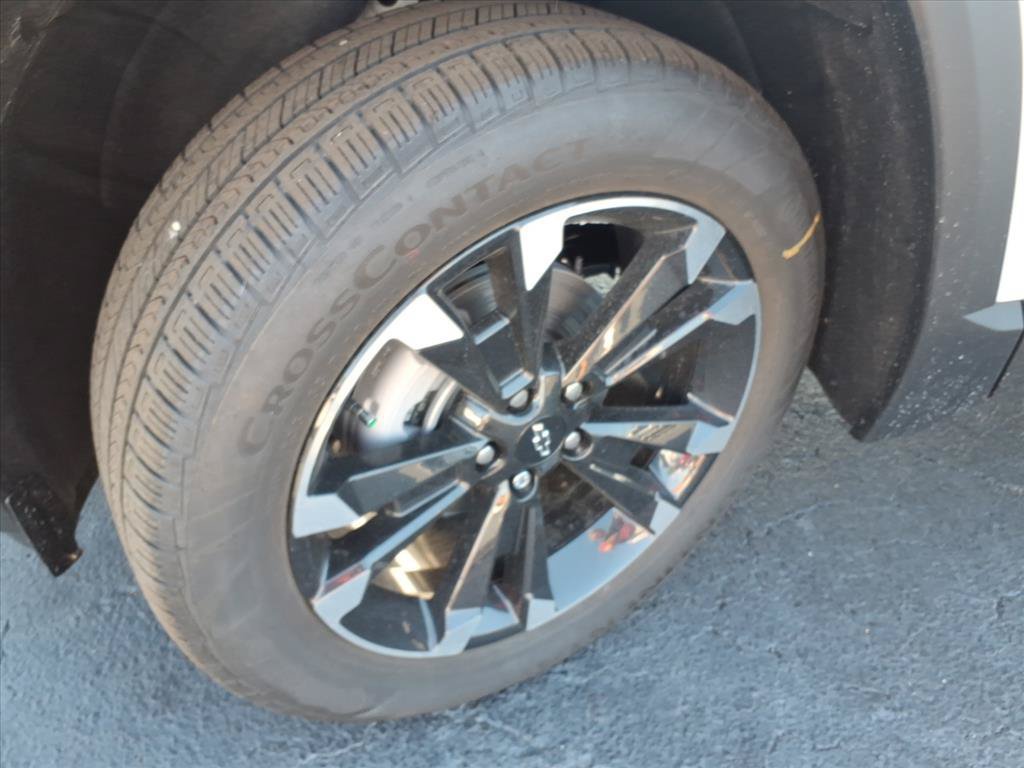 New 2027 Chevrolet Equinox RS FWD image 16