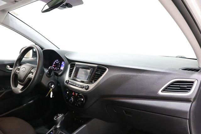 Used 2022 Hyundai Accent SE FWD image 14