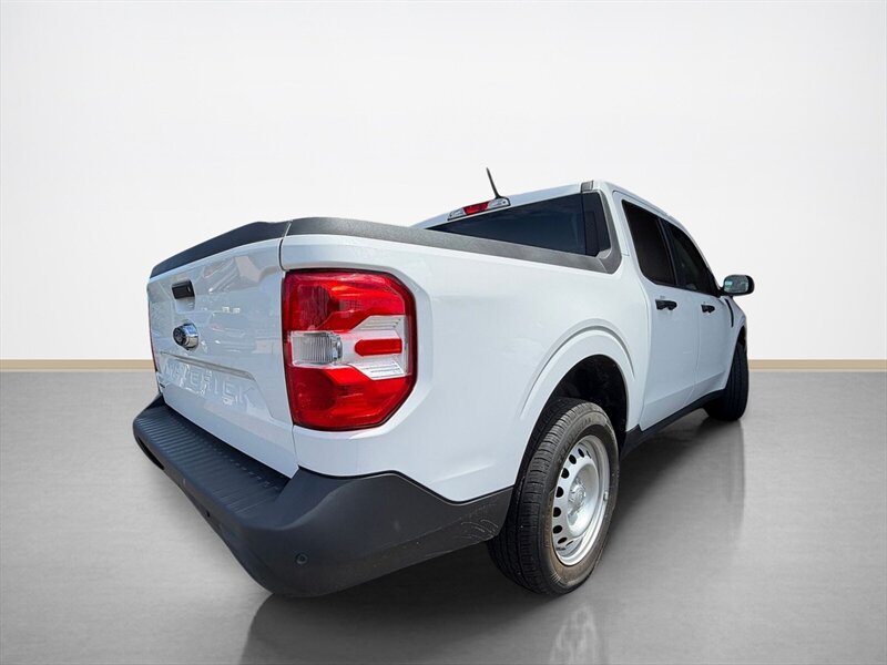 Used 2022 Ford Maverick XL FWD image 4