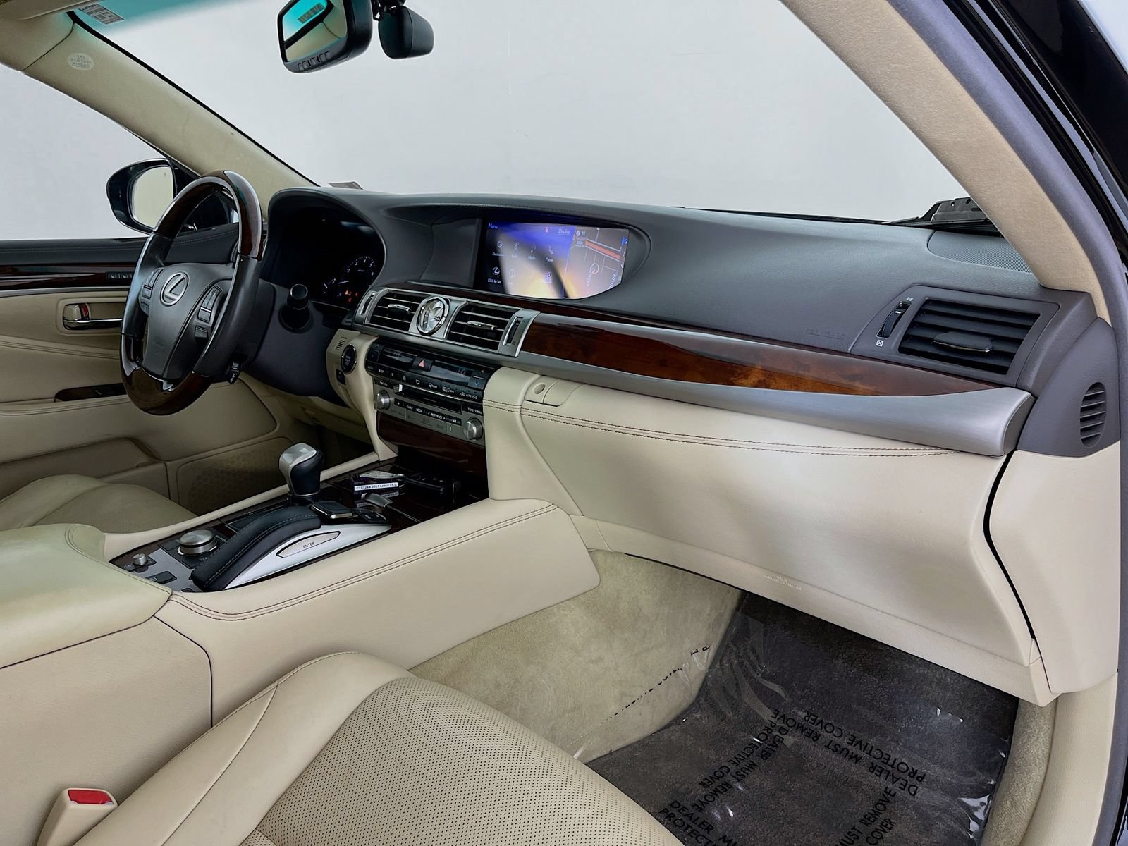 Used 2017 Lexus LS 460 w/ Comfort Package RWD image 37
