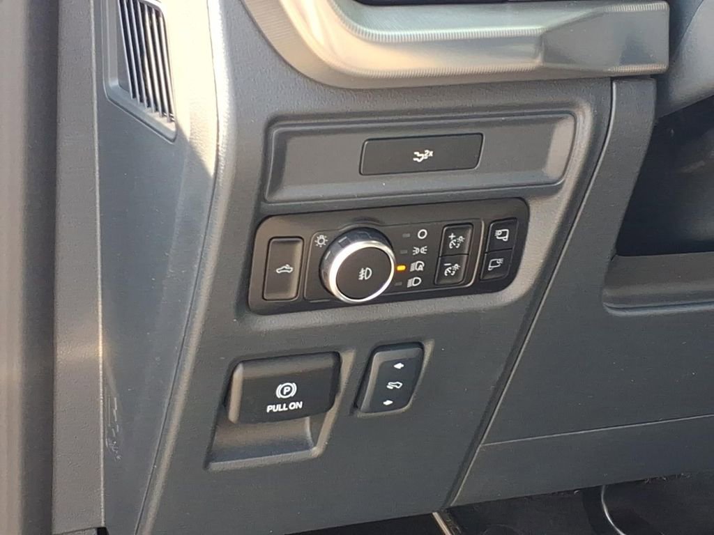 New 2026 Ford F150 Lariat w/ Equipment Group 501A Mid image 19