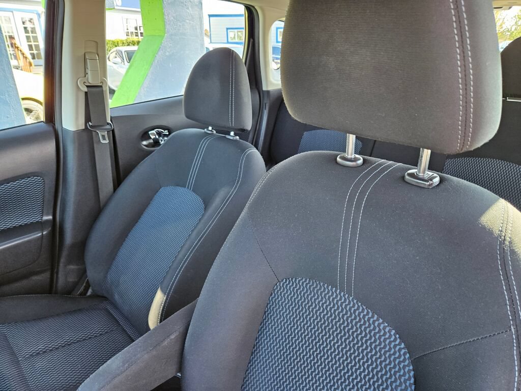Used 2014 Nissan Versa Note SV FWD image 15
