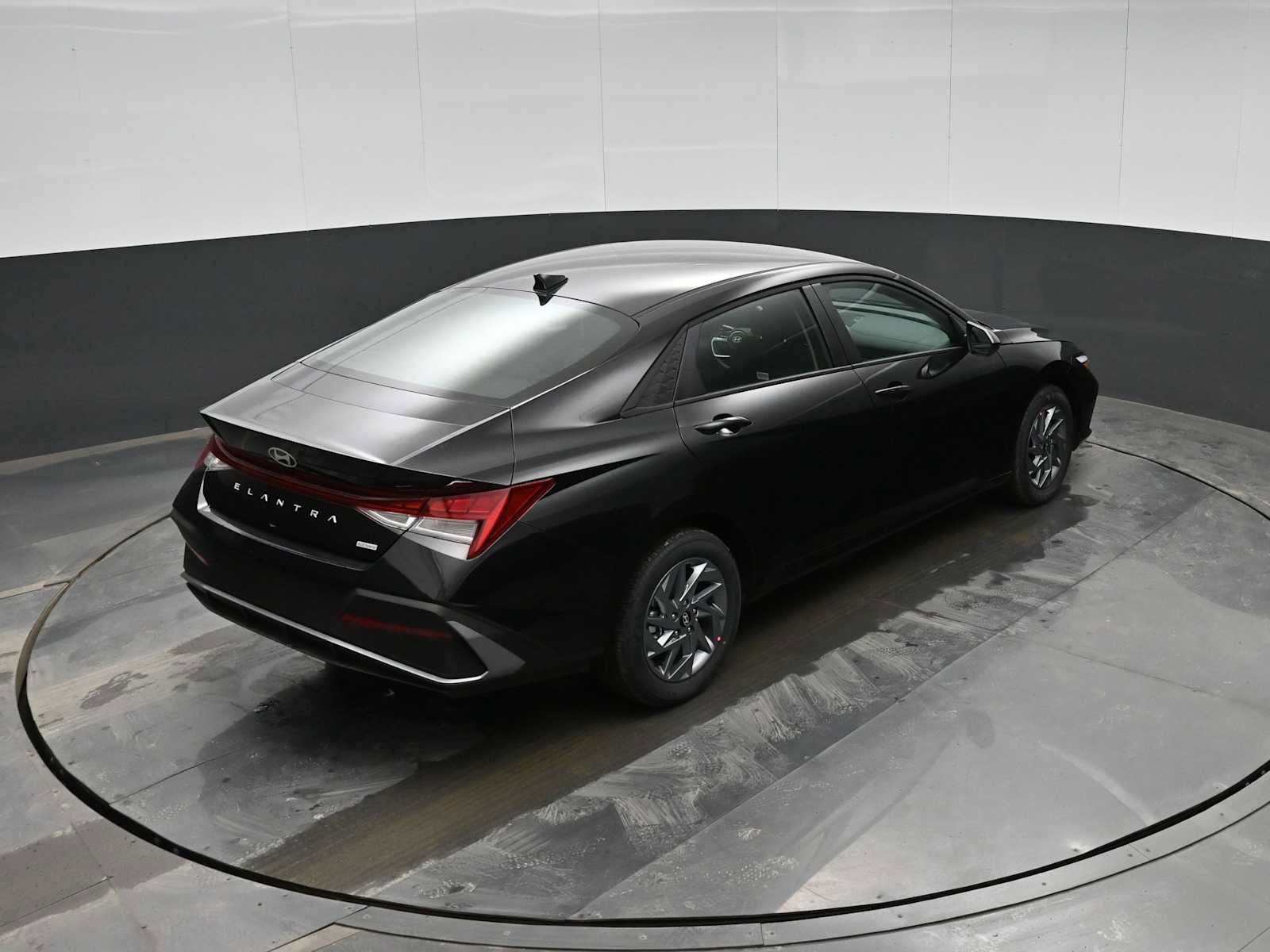 New 2026 Hyundai Elantra Blue image 29