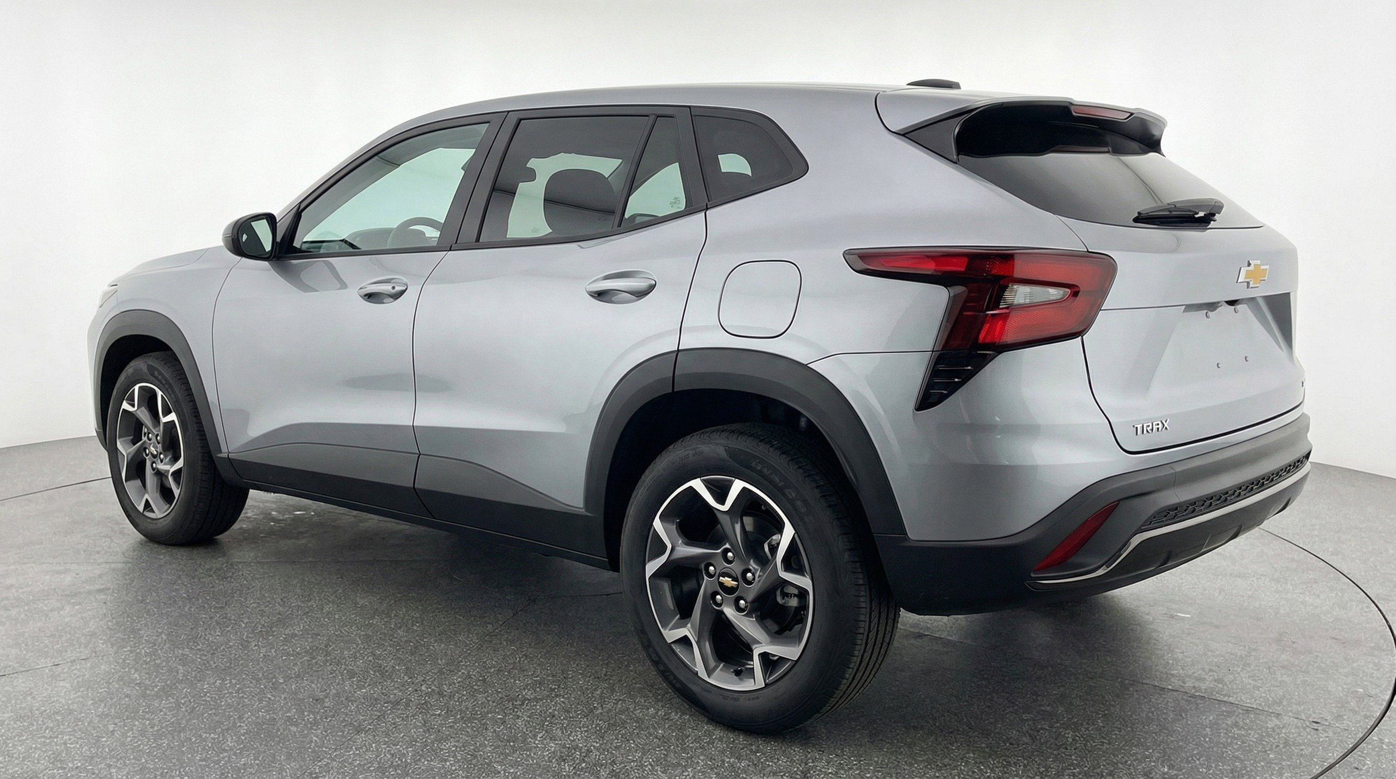 Used 2025 Chevrolet Trax LT FWD image 6