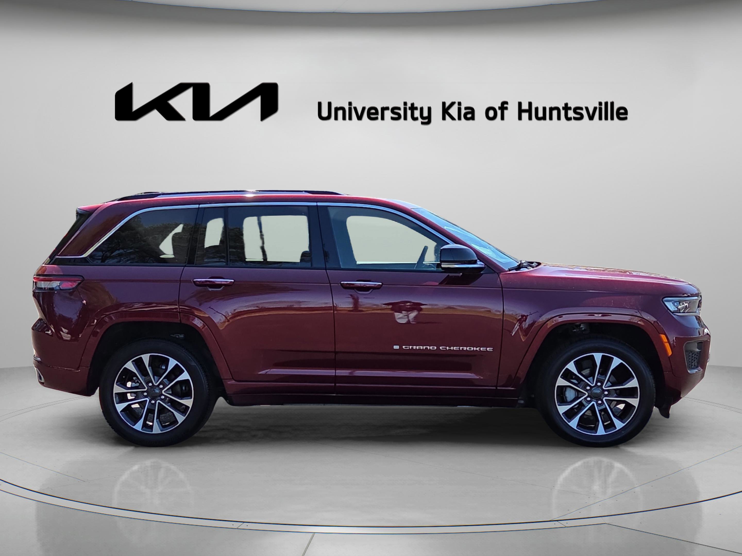 Used 2023 Jeep Grand Cherokee Overland image 8