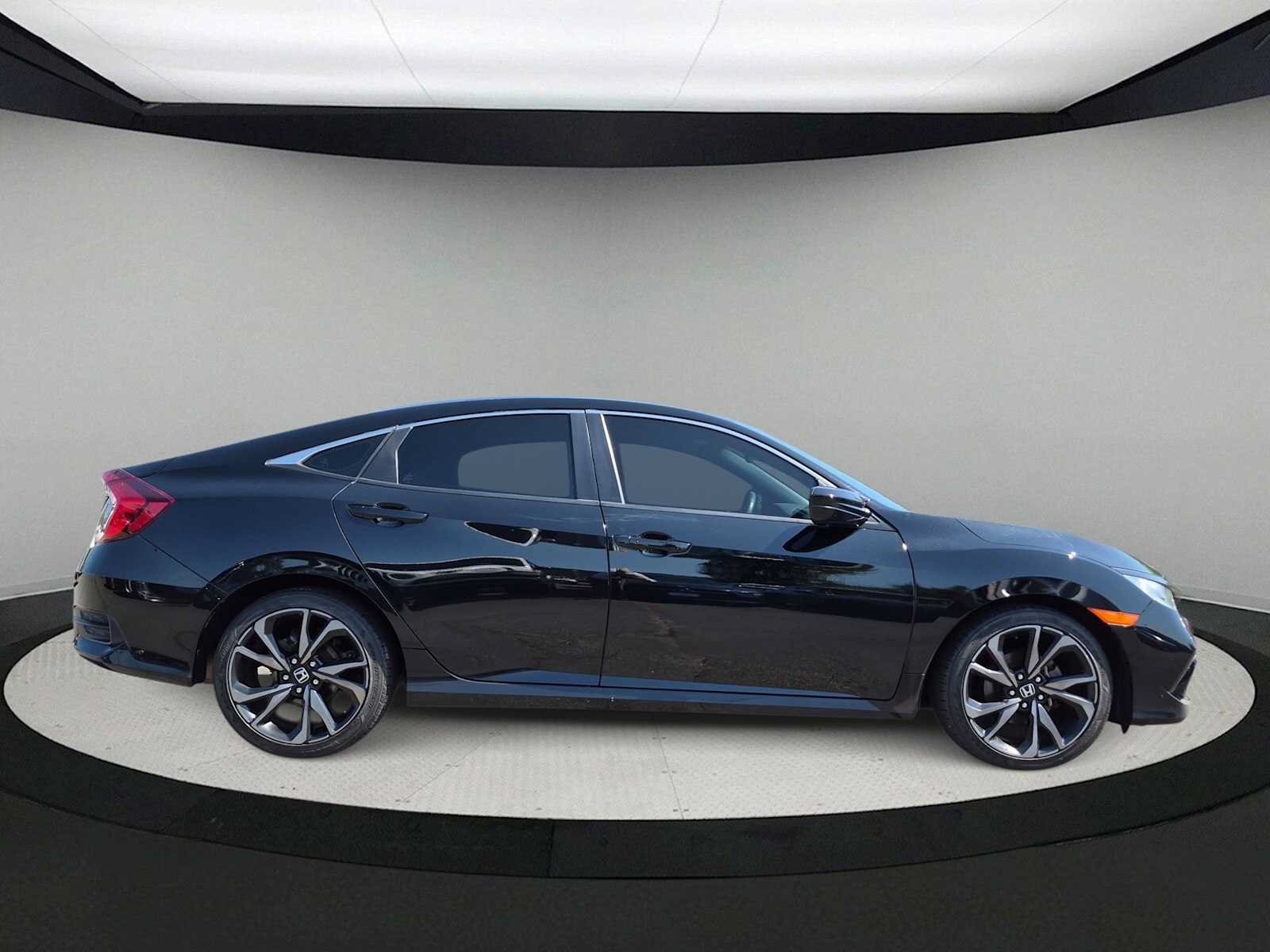 Used 2021 Honda Civic Sport image 9