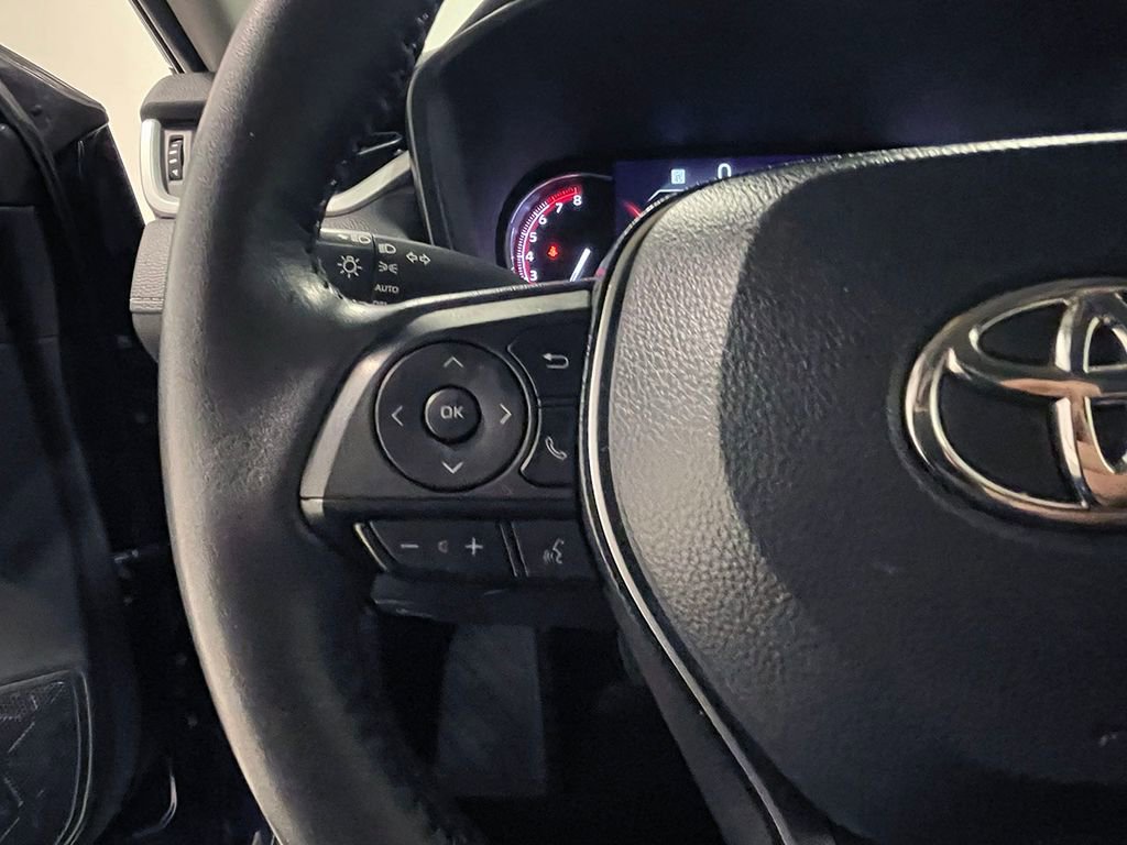 Used 2023 Toyota RAV4 XLE image 31
