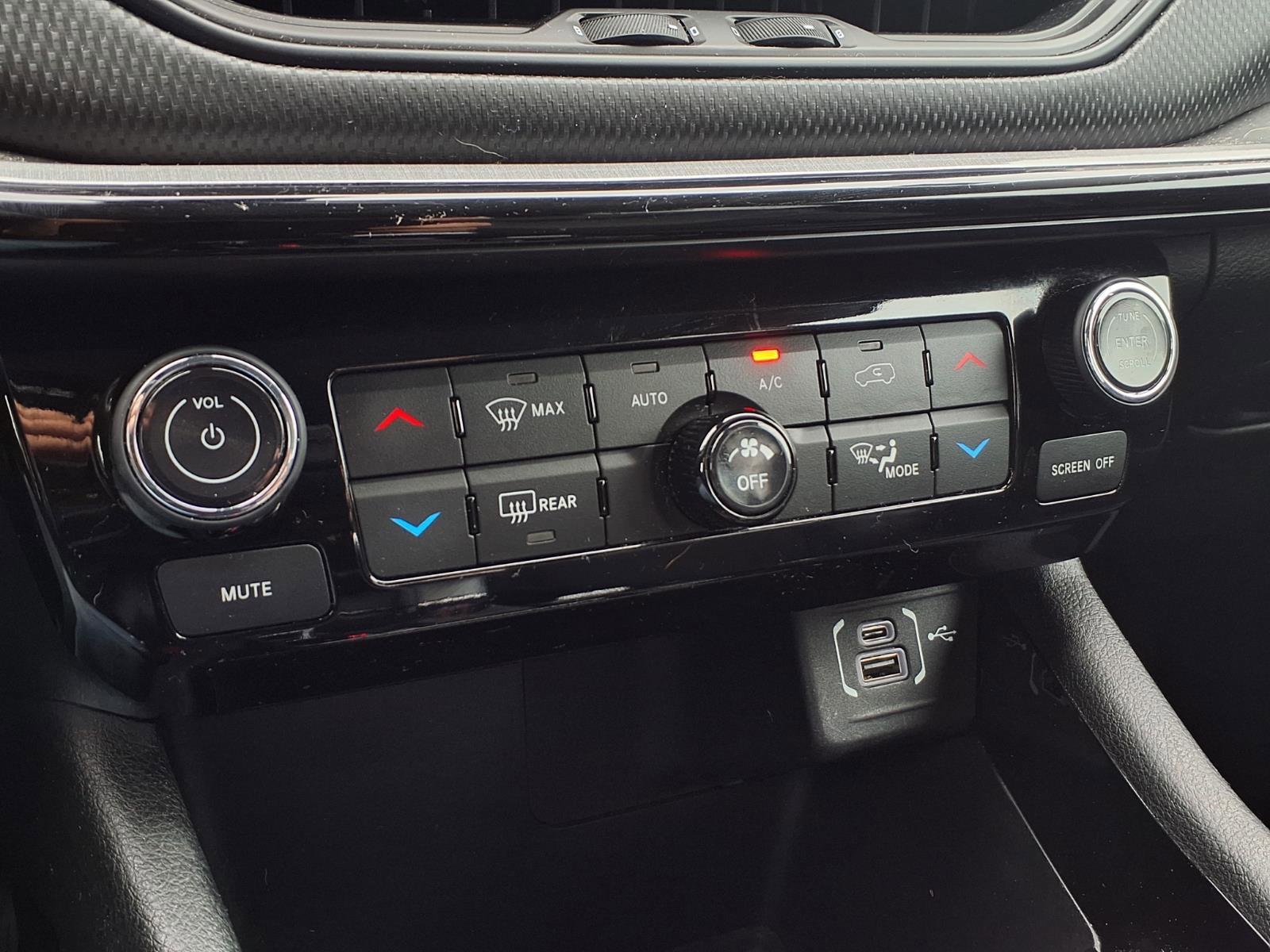 Used 2022 Jeep Compass Trailhawk w/ Trailhawk Convenience Group image 8