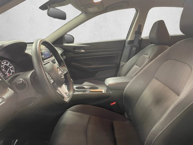 Used 2025 Nissan Altima 2.5 SV FWD image 16