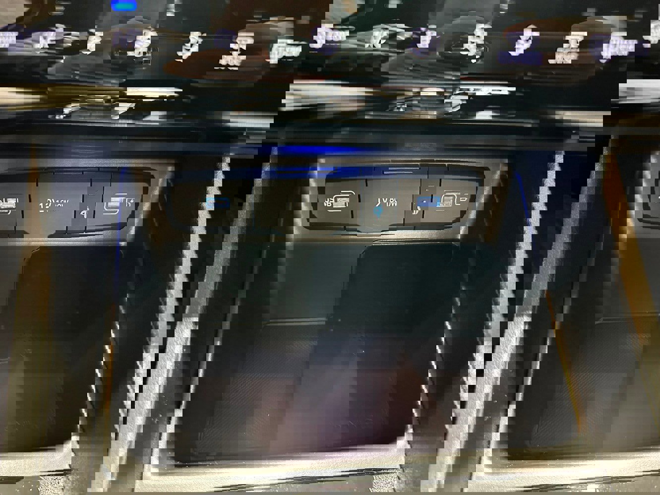 Used 2024 Hyundai Santa Cruz Limited image 21