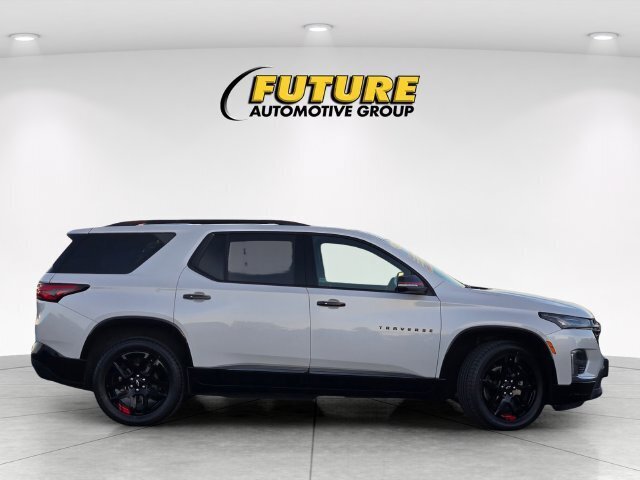 Used 2023 Chevrolet Traverse Premier w/ Redline Edition AWD/4WD image 4