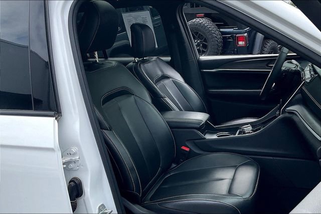 Used 2024 Jeep Grand Cherokee Limited 4xe image 10