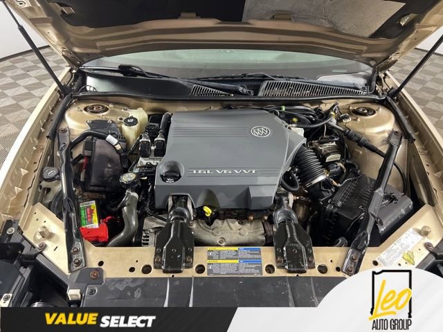 Used 2005 Buick LaCrosse CXS w/ Gold Convenience Package FWD image 4