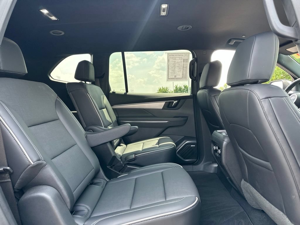 Used 2026 Buick Enclave Preferred FWD image 27