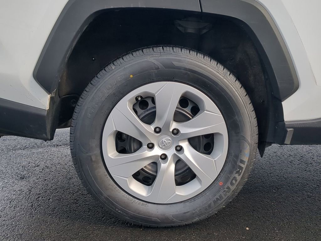 Used 2024 Toyota RAV4 LE image 14