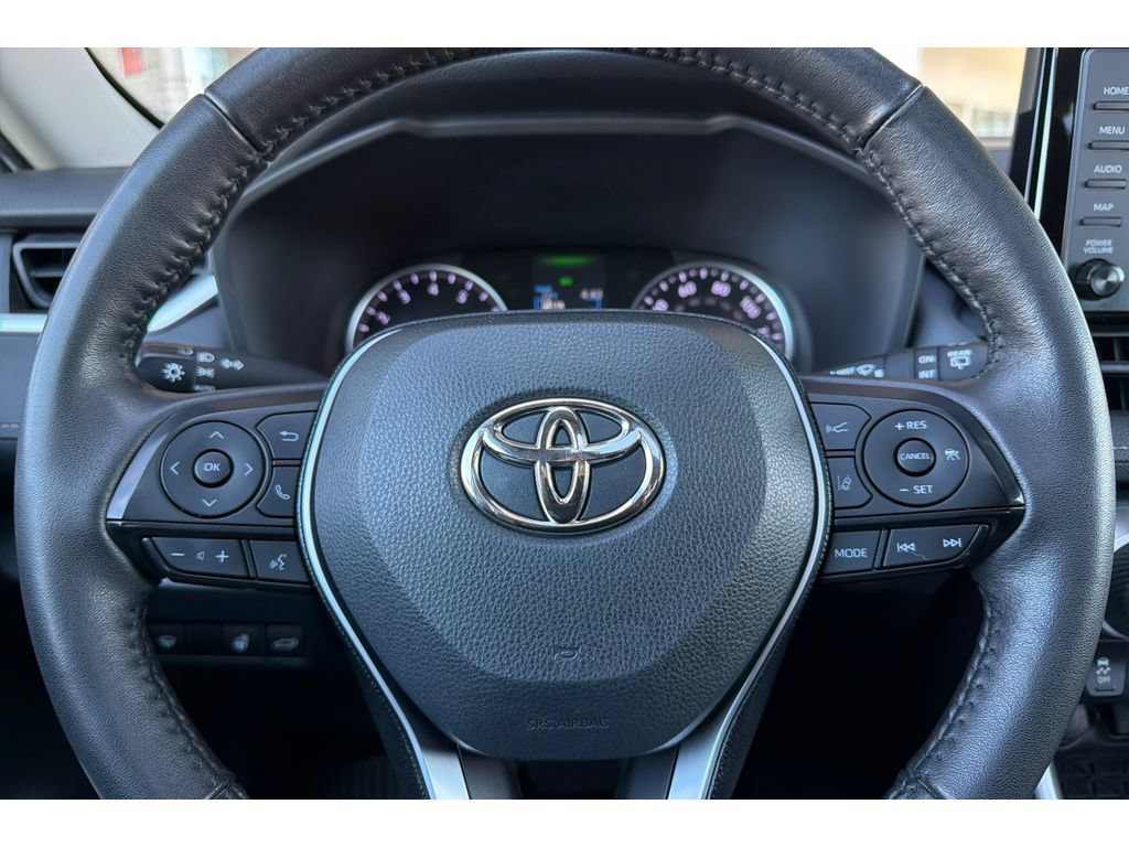Used 2022 Toyota RAV4 XLE w/ Convenience Package FWD image 25