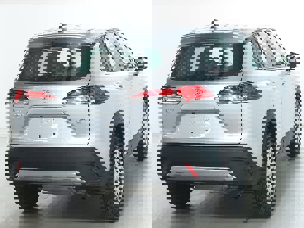 Used 2023 Toyota Corolla Cross L image 42