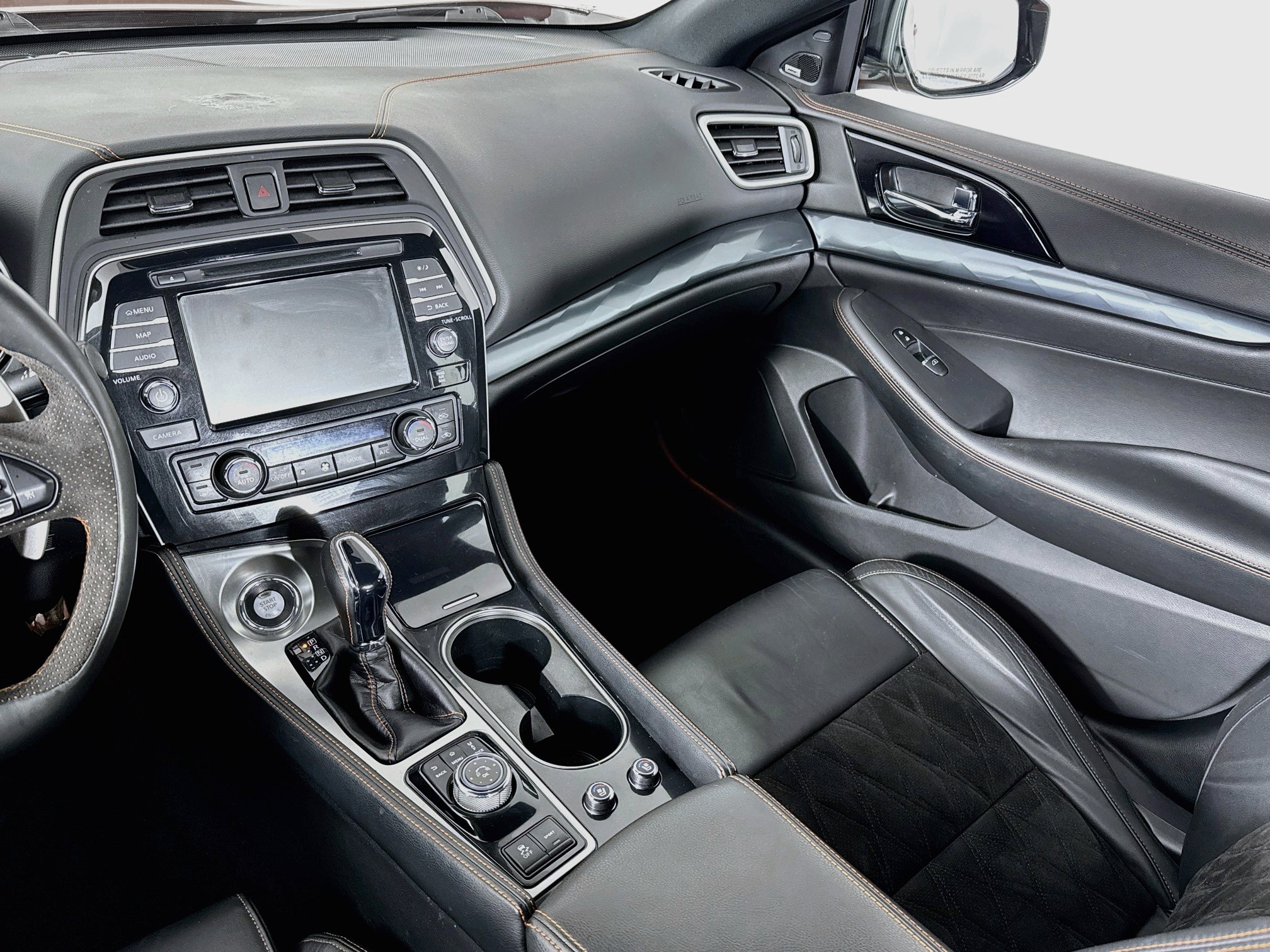 Used 2020 Nissan Maxima SR w/ Sport Mat Group FWD image 25