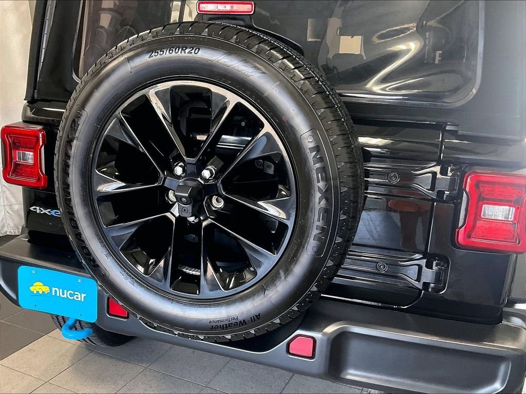Used 2024 Jeep Wrangler Unlimited Sahara AWD/4WD image 28