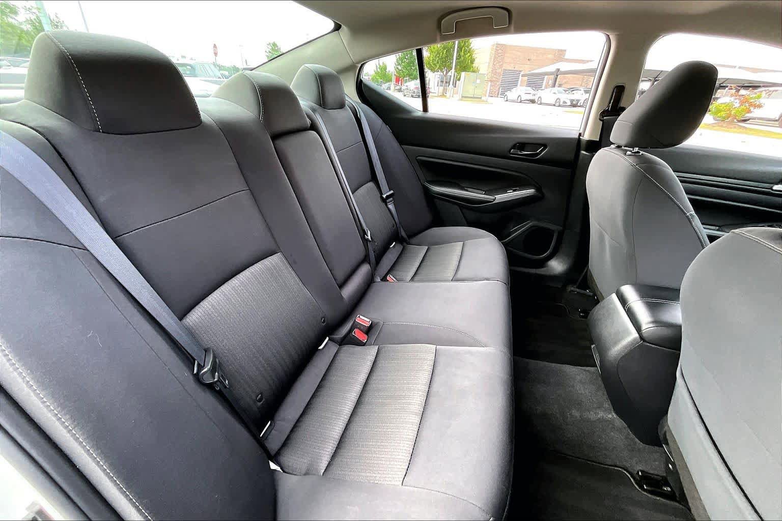 Used 2025 Nissan Altima 2.5 SV FWD image 20