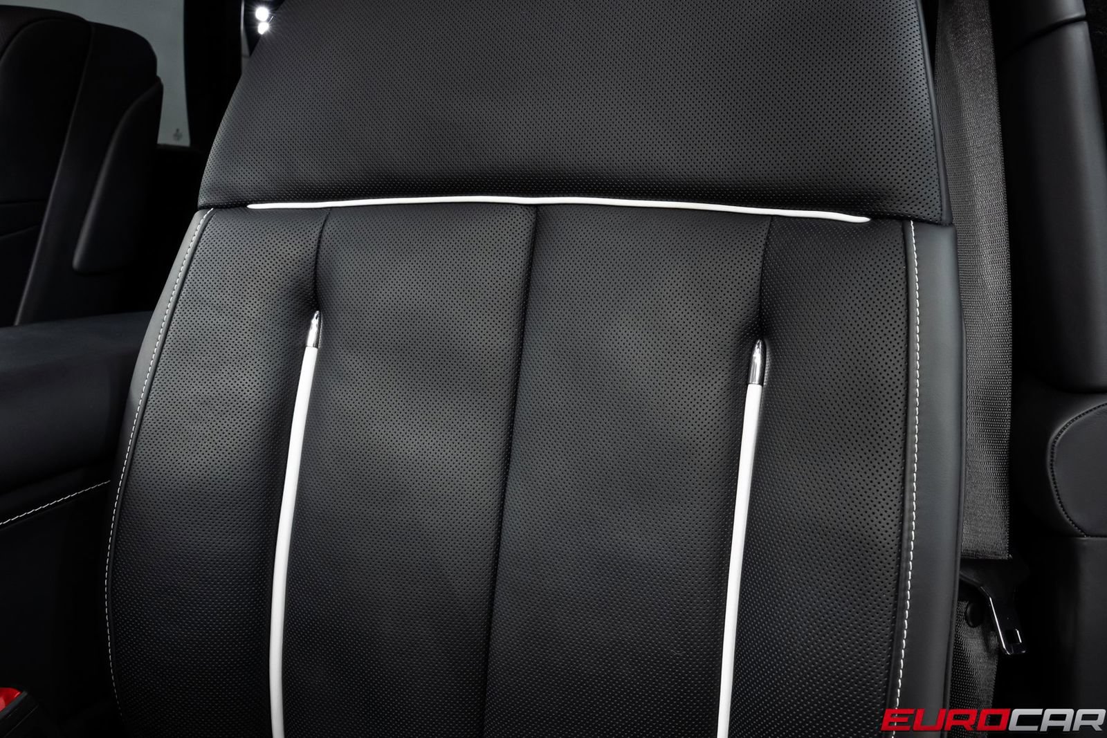 Used 2024 Rolls-Royce Phantom Sedan w/ The Phantom Package RWD image 45