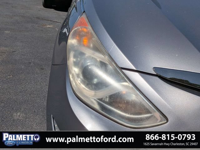 Used 2015 Hyundai Sonata Limited w/ Option Group 02 FWD image 9