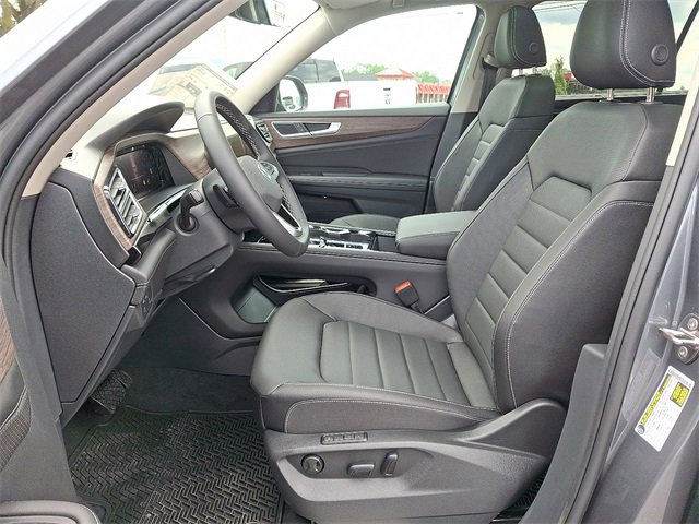 New 2025 Volkswagen Atlas SEL image 15