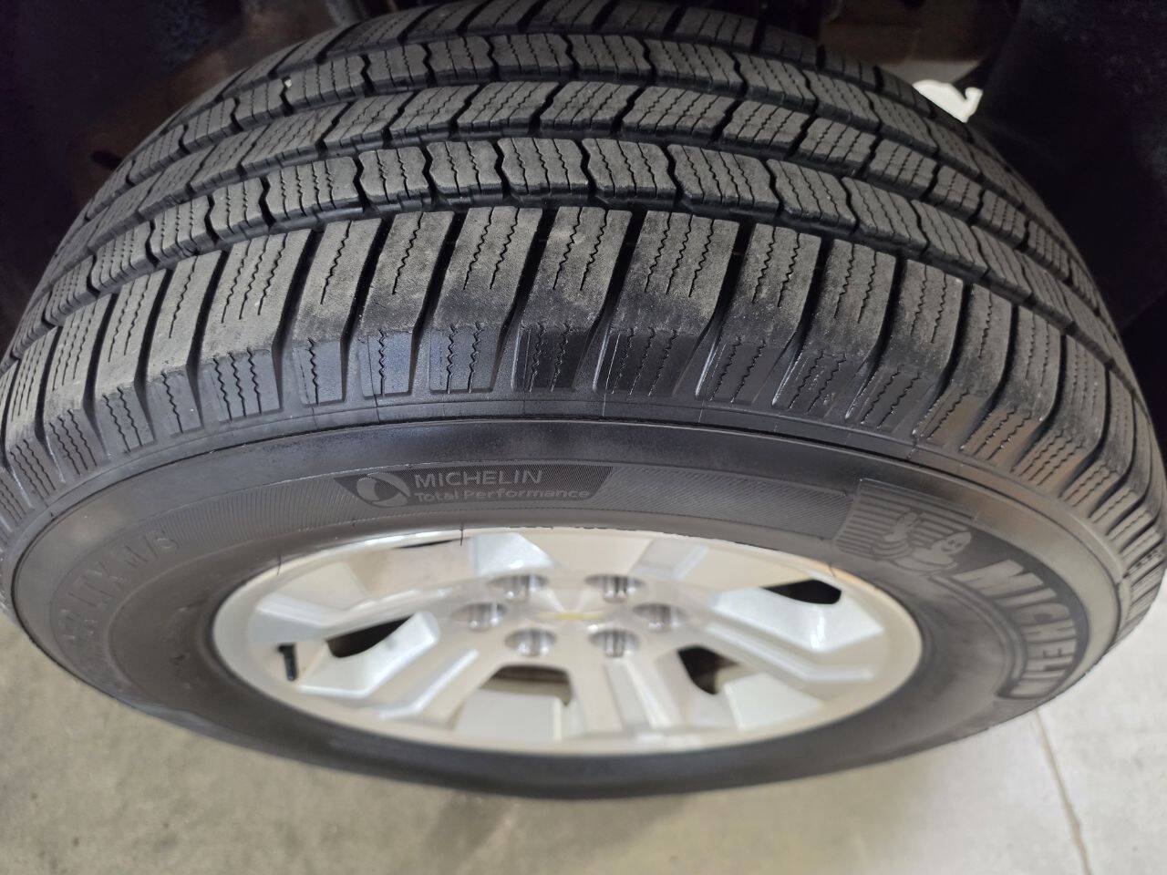 Used 2007 Chevrolet Avalanche LTZ w/ LTZ Preferred Equipment Group AWD/4WD image 8