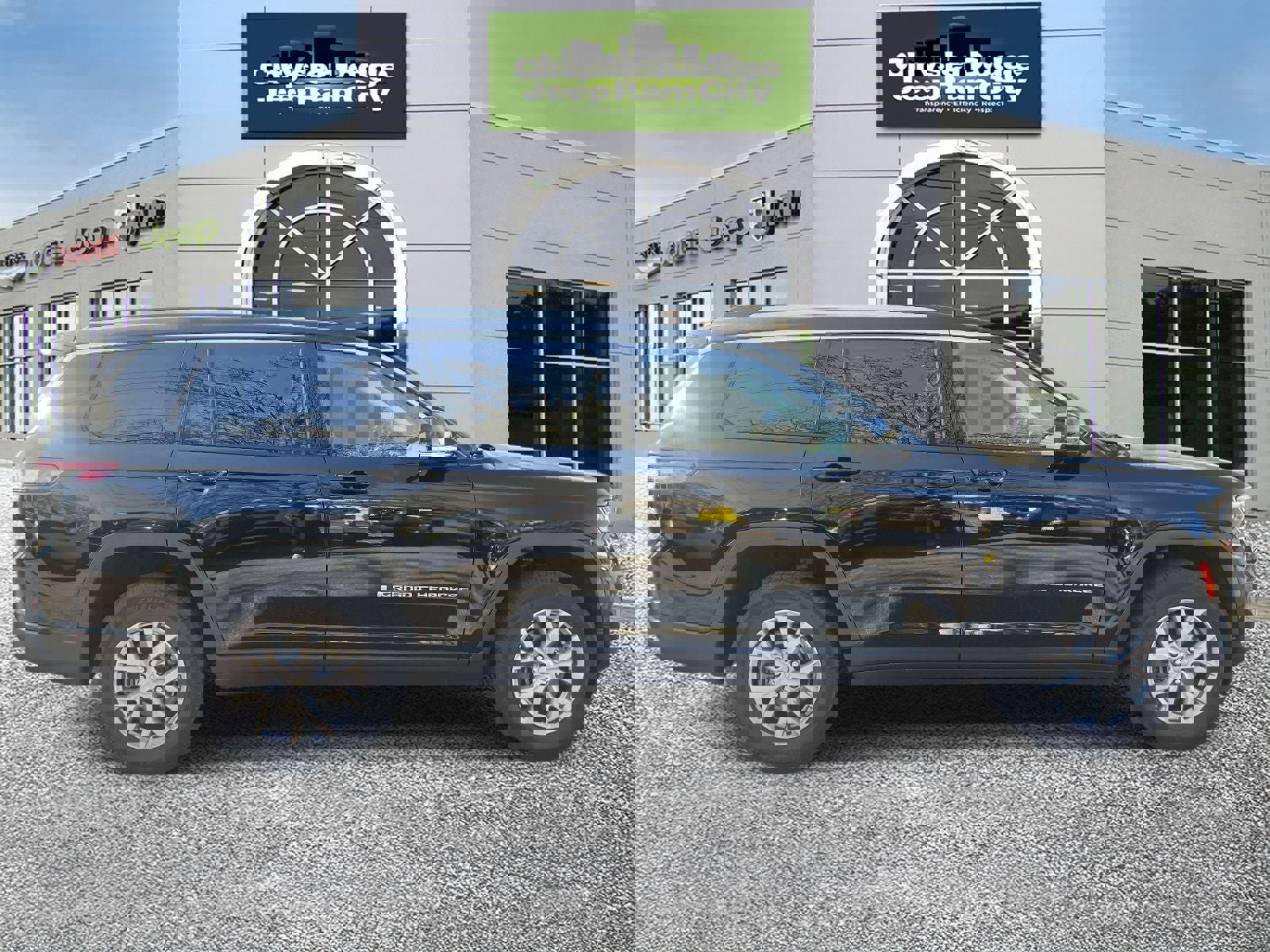 Used 2022 Jeep Grand Cherokee L Limited image 5