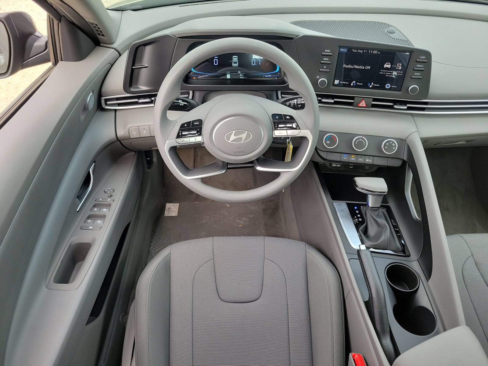 New 2026 Hyundai Elantra SE FWD image 7