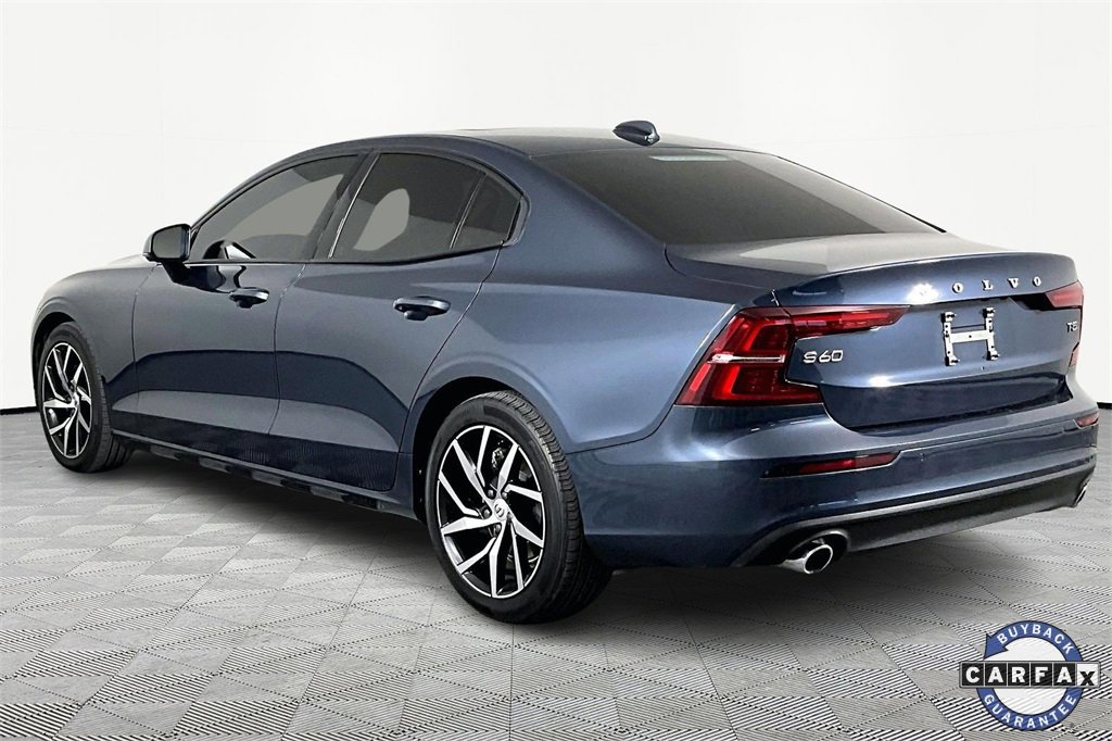 Used 2020 Volvo S60 T5 Momentum image 4