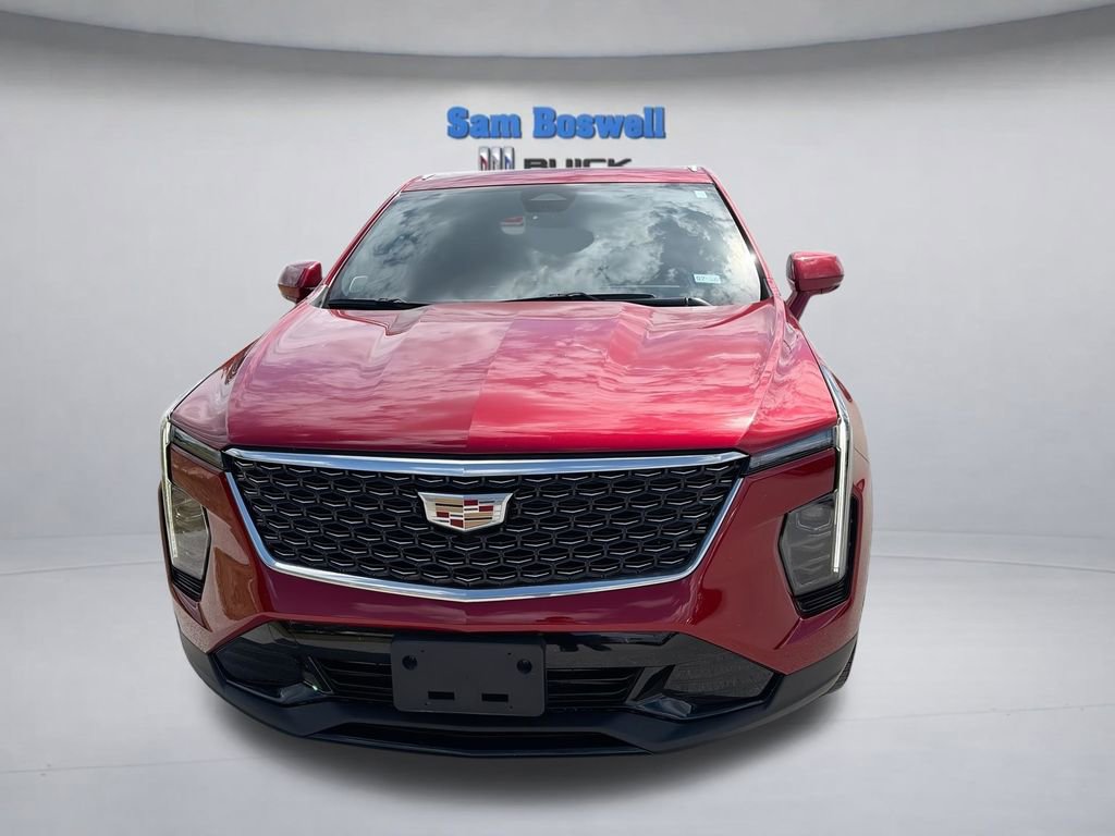Used 2024 Cadillac XT4 Premium Luxury FWD image 2