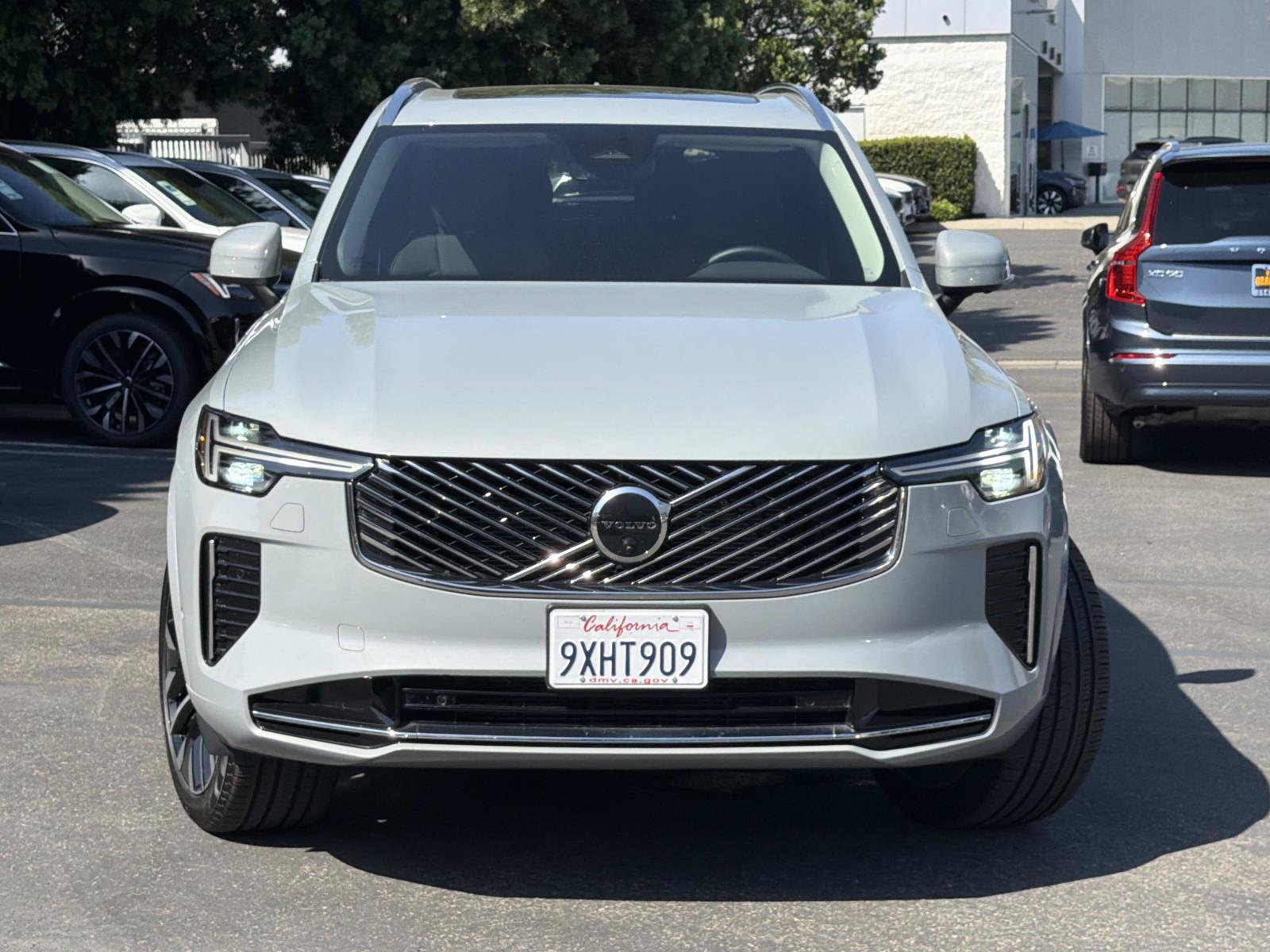Certified 2026 Volvo XC90 B6 Plus AWD/4WD image 2