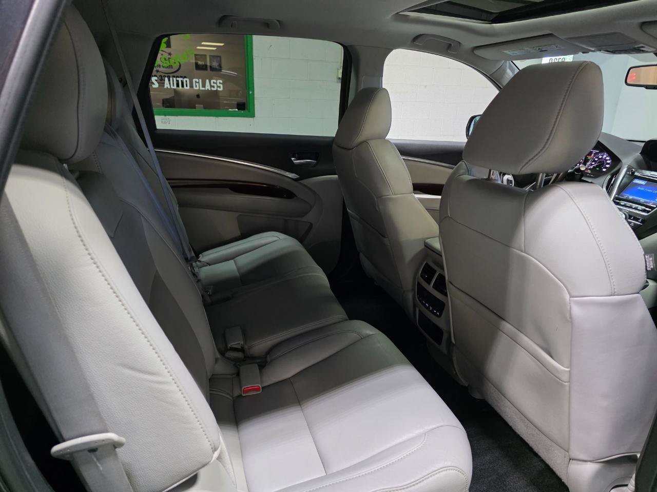 Used 2014 Acura MDX w/ Technology Package AWD/4WD image 25