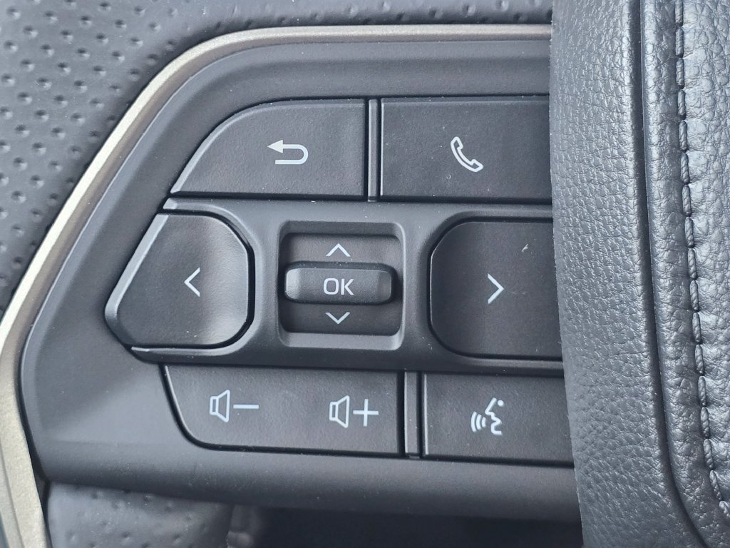 New 2026 Toyota 4Runner SR5 AWD/4WD image 32