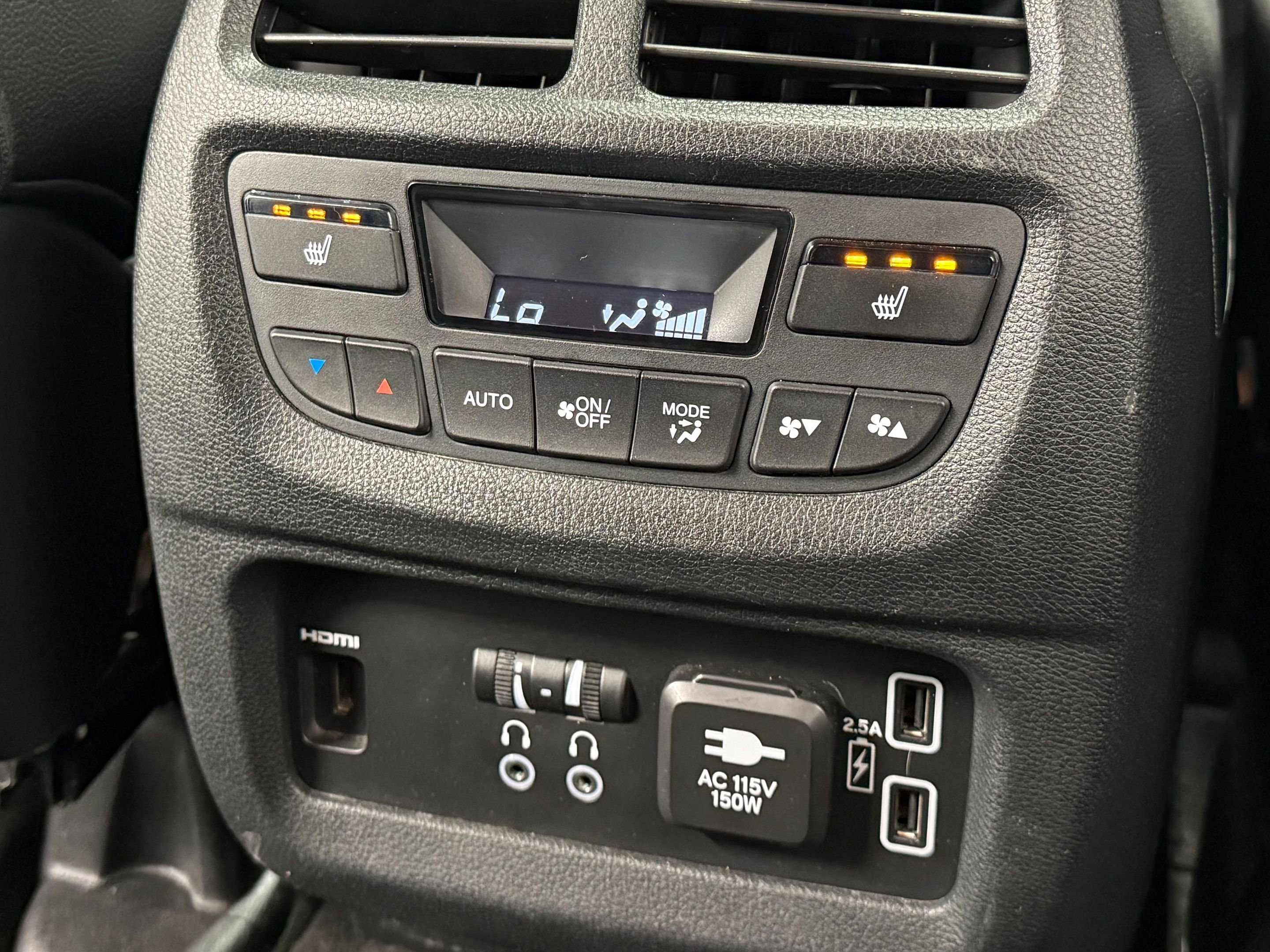 Used 2022 Honda Pilot Touring image 30