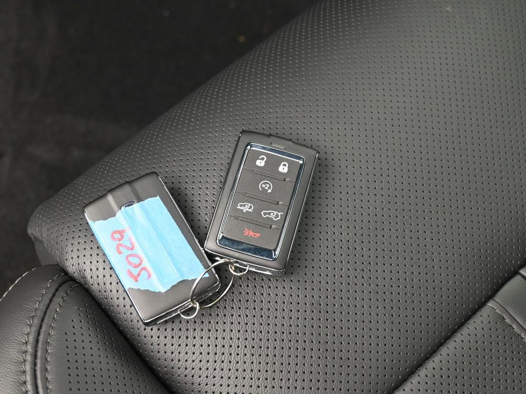 New 2026 Jeep Grand Wagoneer L Summit image 19