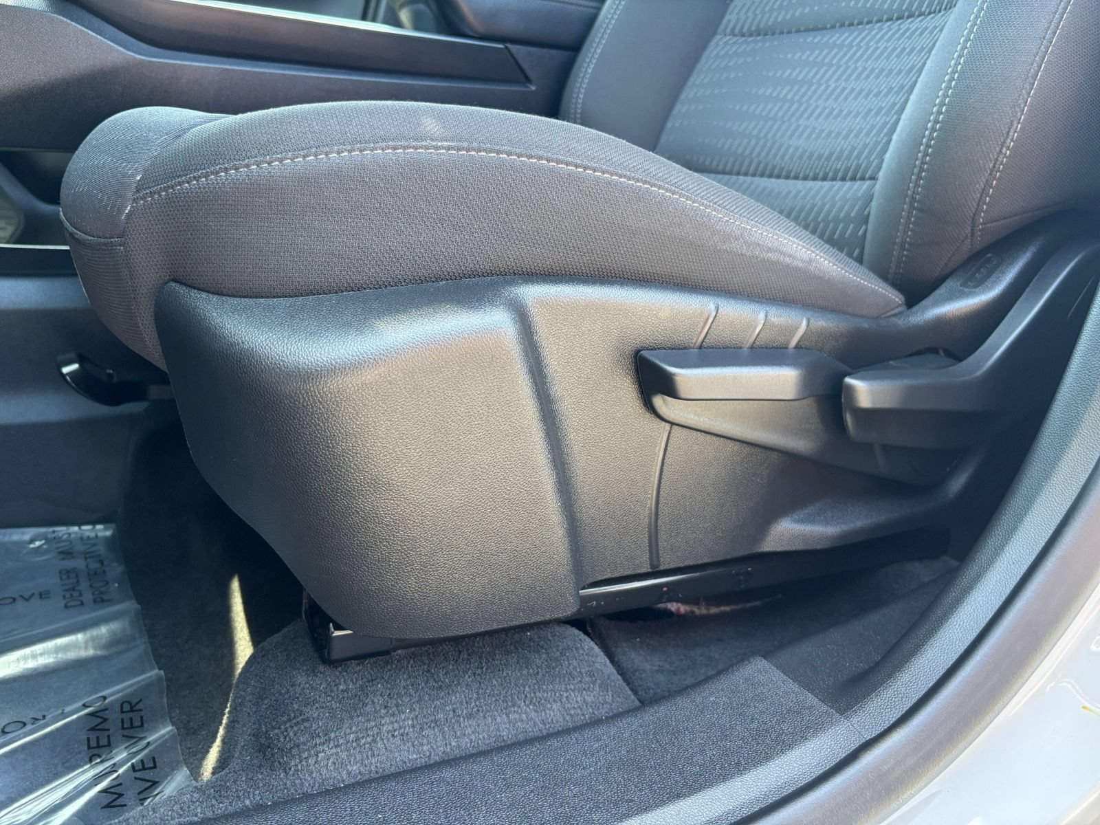 Used 2025 Chevrolet Equinox LT FWD image 20