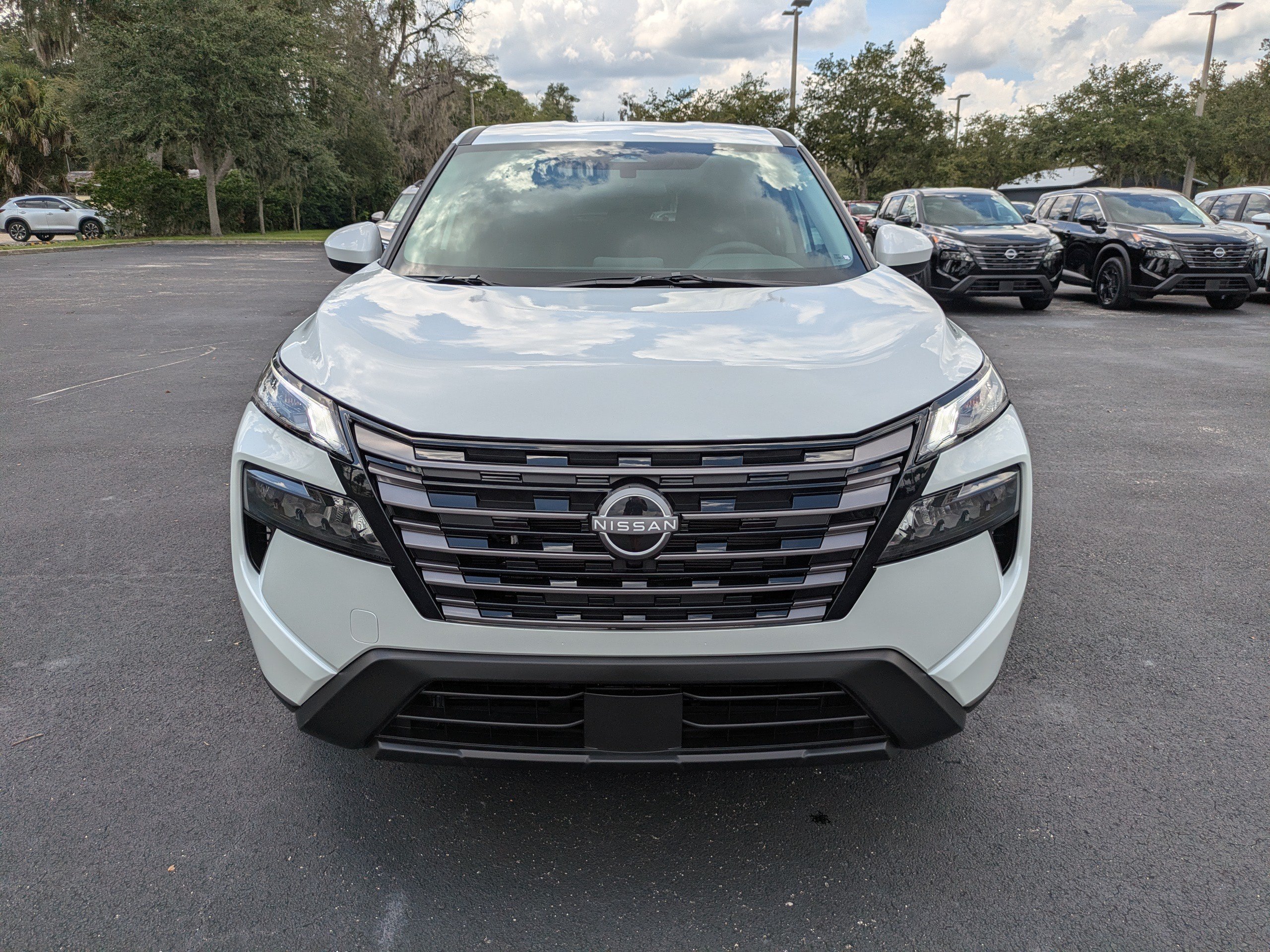 New 2026 Nissan Rogue SV FWD image 9